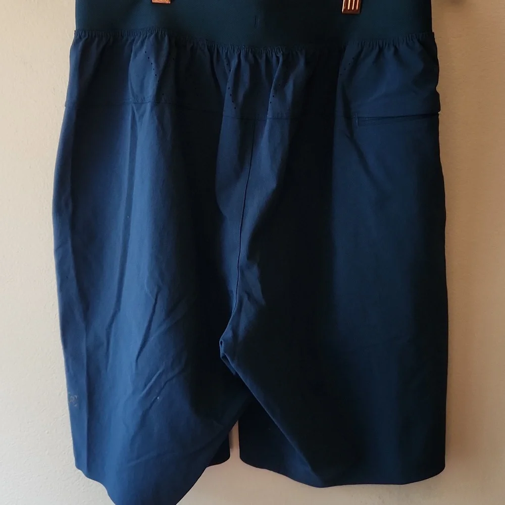 Lululemon Men's T.H.E short 10” linerless, Size S - Picture 5 of 11
